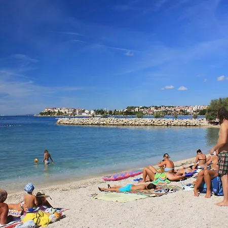 Apartmán Family Friendly With A Swimming Pool Podstrana, Split - 13828 Podstrana