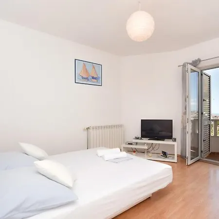 Family Friendly With A Swimming Pool Podstrana, Split - 13828 Apartmán *